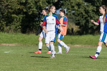 Bild 145 - B-Juniorinnen Krummesser SV - SV Henstedt Ulzburg : Ergebnis: 0:3